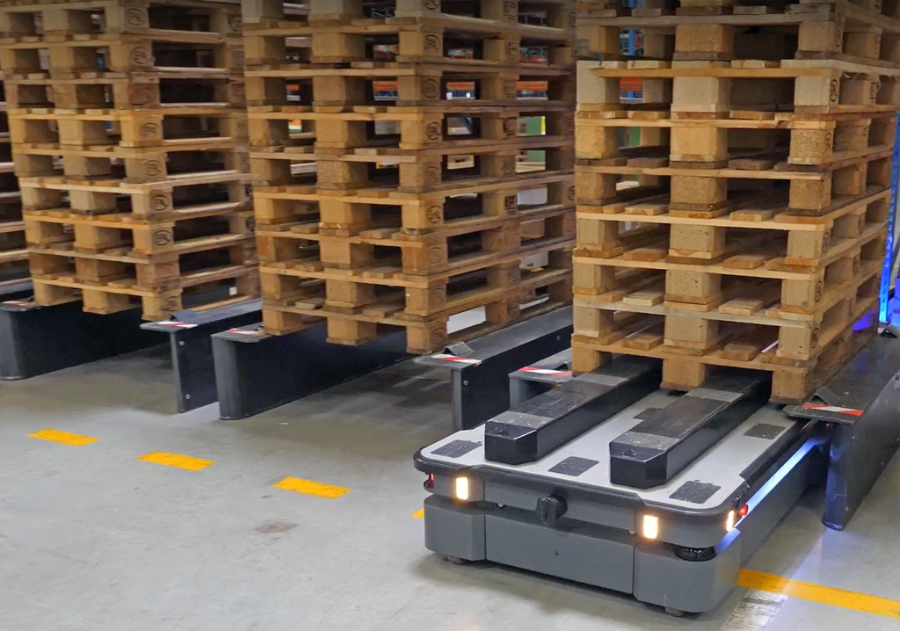 MiR mobile robot transporting a high pallet stack